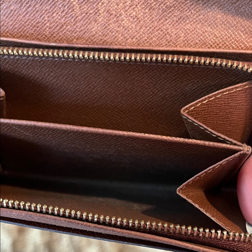 Project Louis Vuitton Dark Brown Monogram Wallet Set Snaps Need to be fixed - Picture 9 of 16